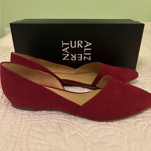 Red flats, pointed toe, Naturalizer